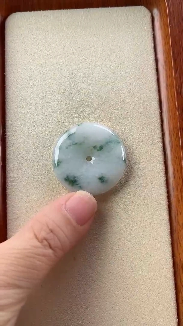 【闪购商品】翡翠吊坠(不含链)未镶嵌孤品33*5.7mm