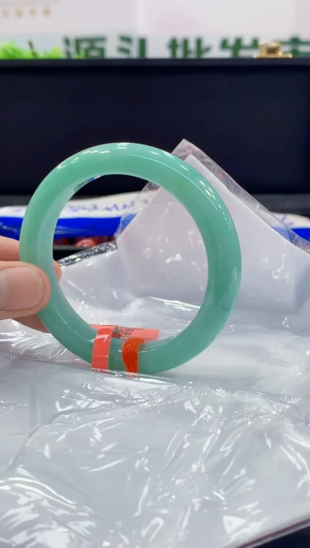 未镶嵌手镯翡翠翡翠手镯