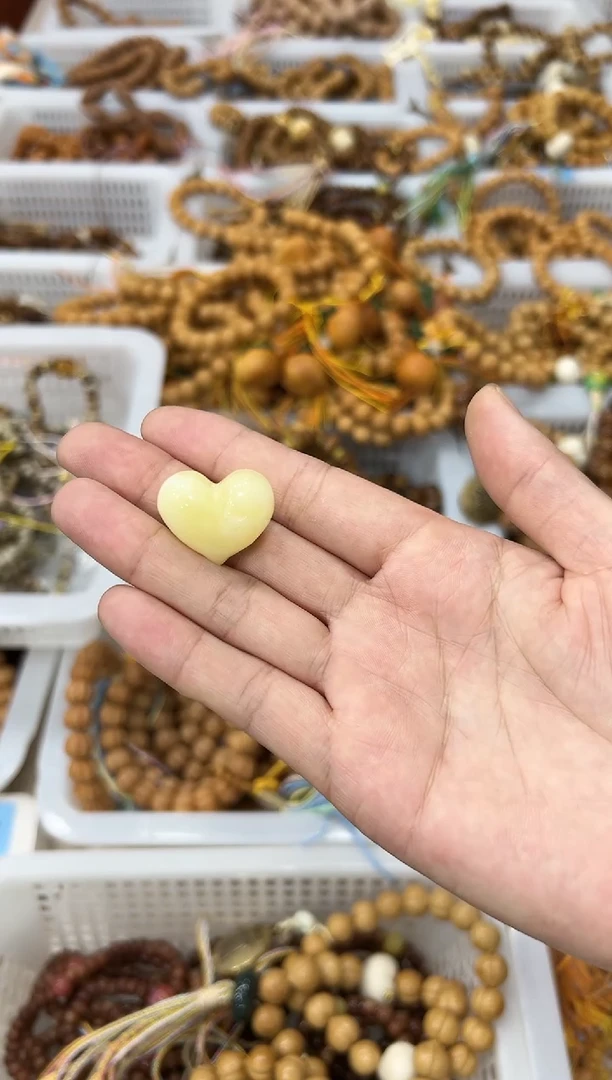 手串橄榄核钱***锦屁桃一个【4.1】