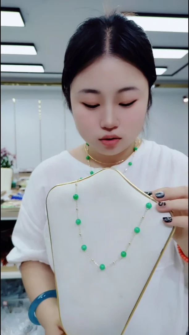 石英岩玉合金颈饰0444绿满天星