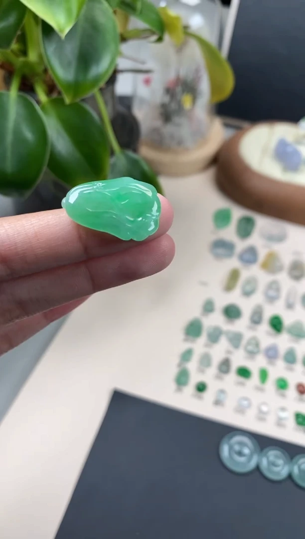 【闪购商品】翡翠颈饰未镶嵌翡翠冰果绿白菜