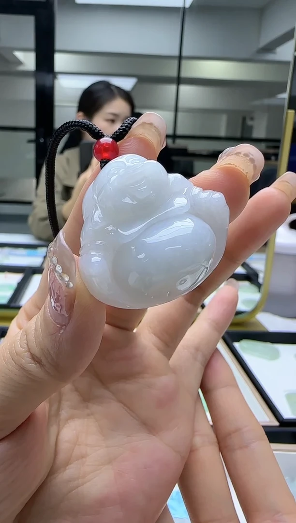 【闪购商品】翡翠颈饰未镶嵌大肚佛