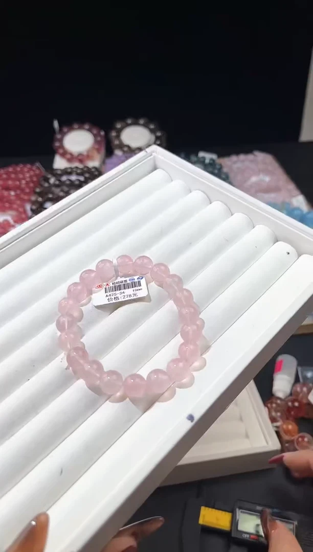 【闪购商品】水晶手链未镶嵌多样性发一粉晶10mm