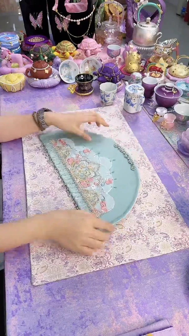 131蓝色半圆刺绣茶席