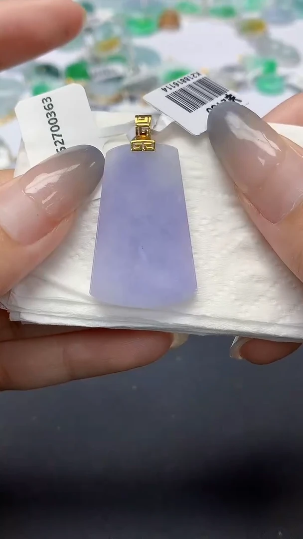 翡翠18K金镶嵌颈饰天然缅甸a货翡翠