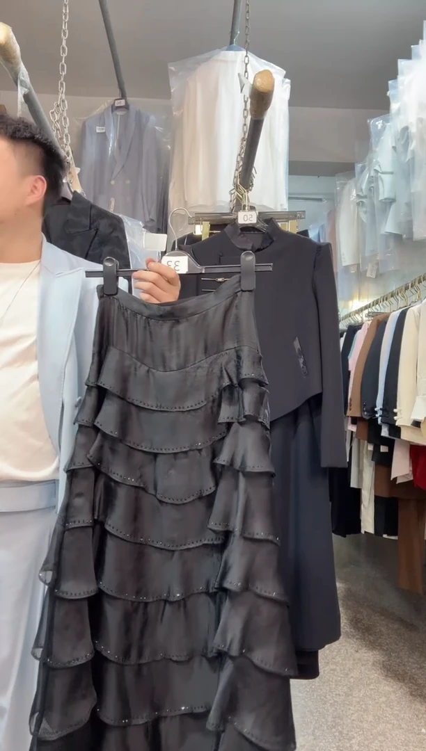 性****运YL9262Q01D   黑色裙子XL