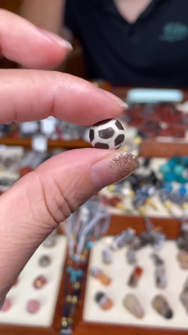 玛瑙/玉髓颈饰未镶嵌16克木珠