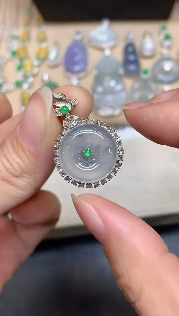 吊坠(不含链)18K金镶嵌翡翠平安扣【无服务费