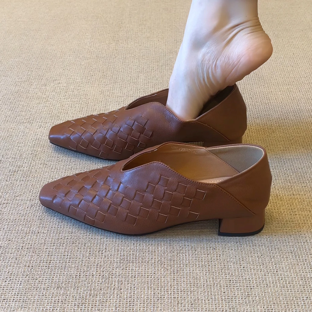 RubyL/3cm两穿通勤复古风方头编织V口粗跟一脚蹬纯色深口单鞋女款