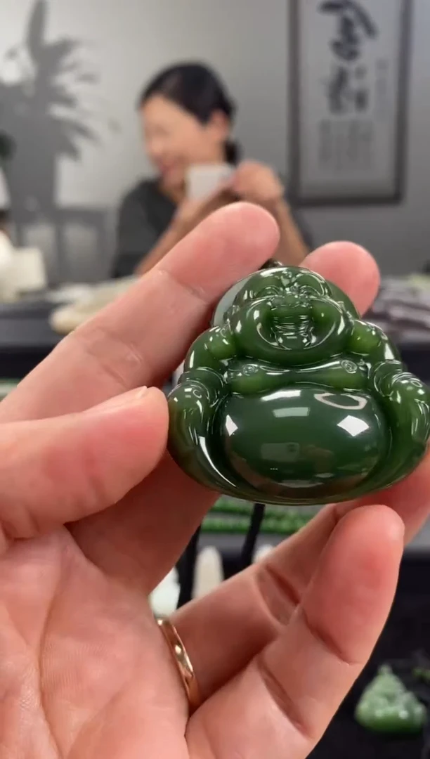颈饰未镶嵌和田玉精品佛公