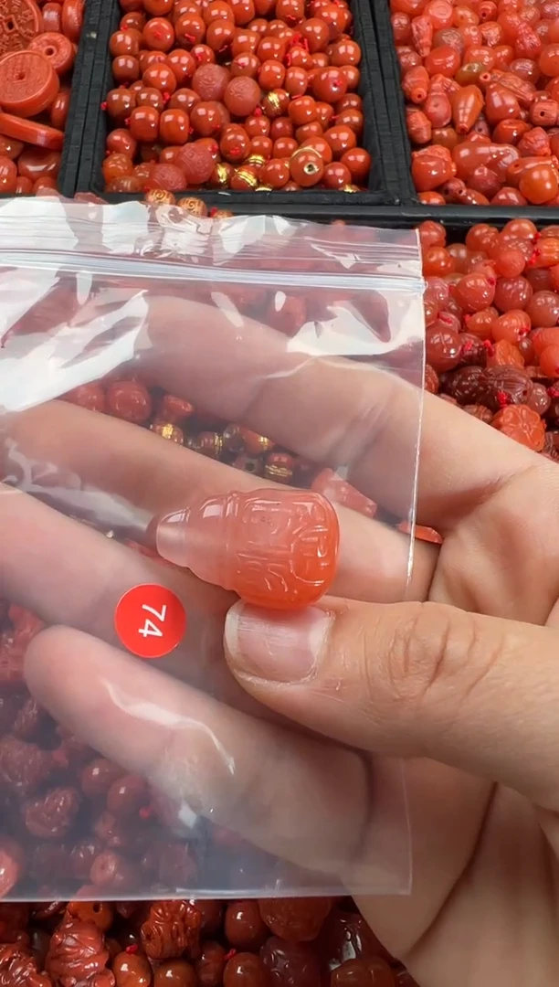 【闪购商品】南红玛瑙颈饰未镶嵌1