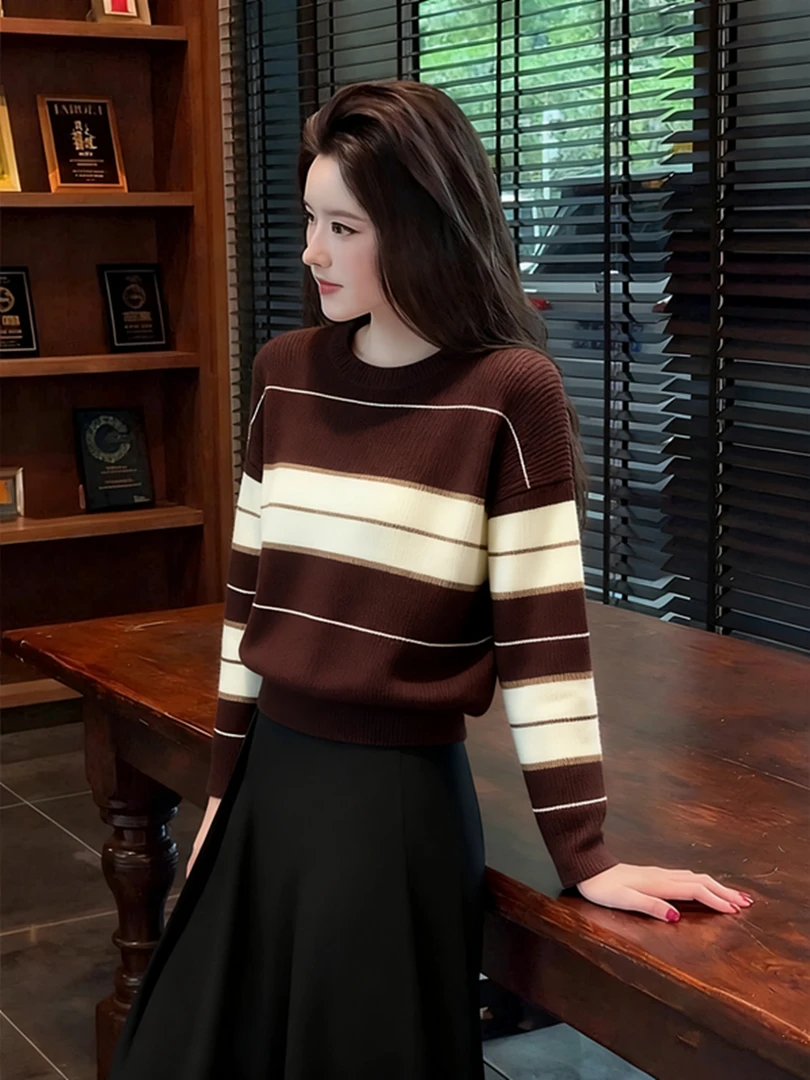 秋冬季新款氛围感气质上衣轻熟小众不撞款时尚洋气减龄咖色针织衫