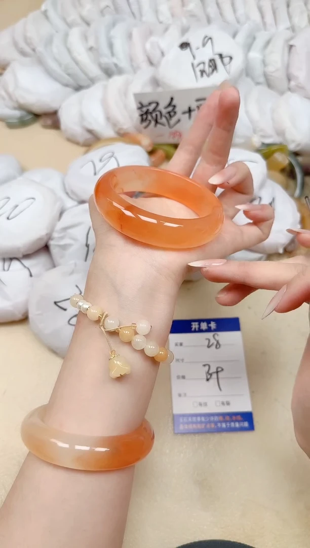 未镶嵌手镯石英质玉28/61
