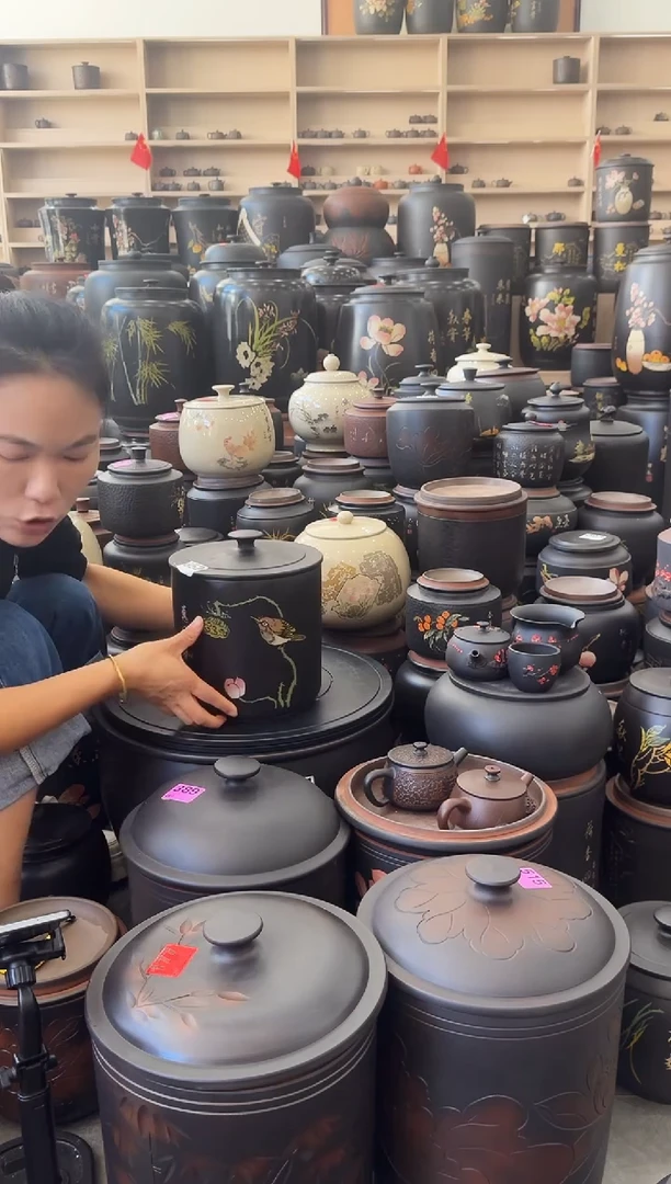 罐瑕疵茶叶罐 彩填小八饼   852