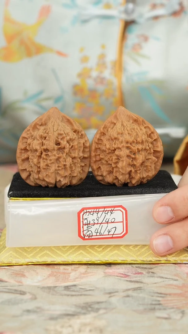 【闪购商品】文玩核桃把件官帽