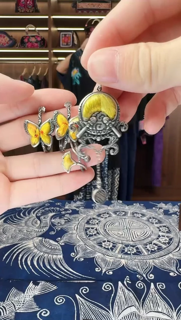 织绣64黔东南苗族刺绣