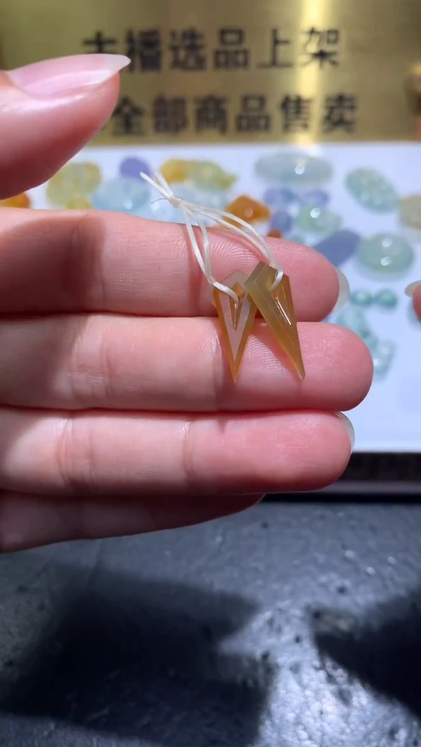 未镶嵌定制翡翠毛货