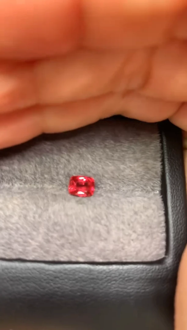 【闪购商品】定制尖晶石裸石未镶嵌枕型 火莲花色调 1.07ct