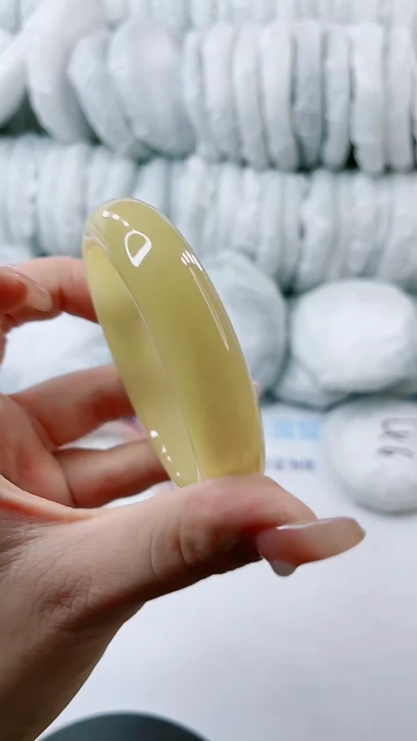 【闪购商品】石英质玉手镯未镶嵌多样性发货B107