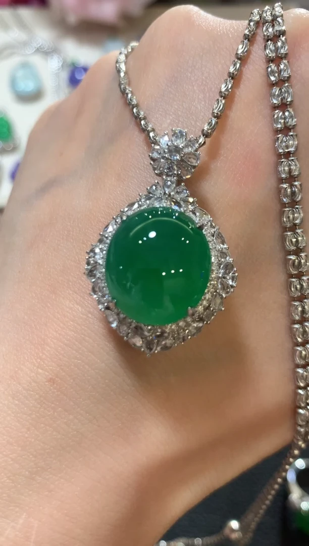 吊坠(不含链)18K金镶嵌翡翠春****7m43