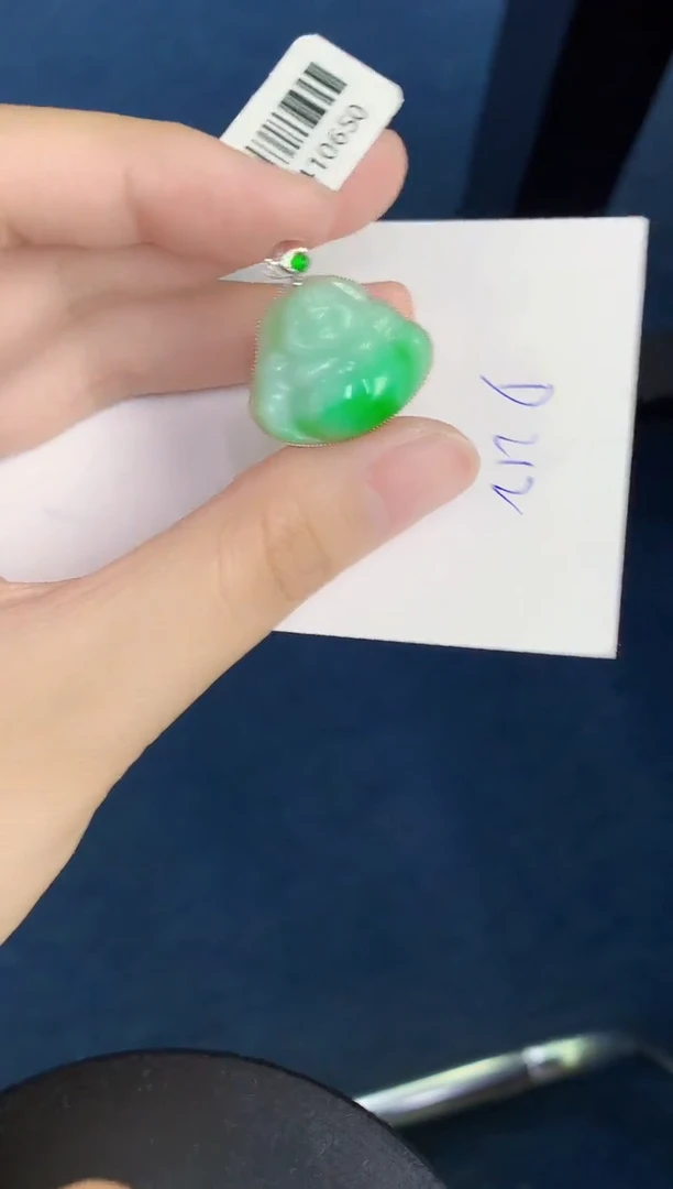 翡翠18K金镶嵌颈饰天然翡翠緬甸A貨