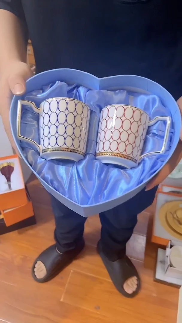 杯鸿辉家品牌瓷器，京东包邮！