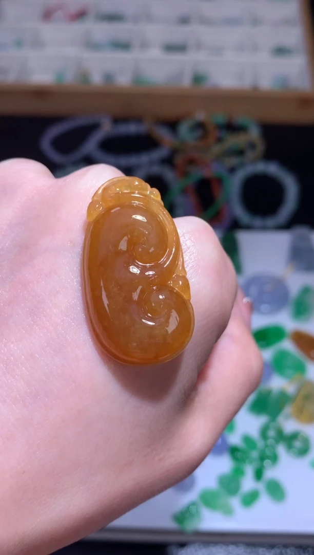 未镶嵌定制翡翠黄*⑦如意