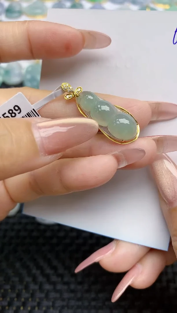 【闪购商品】翡翠颈饰18K金镶嵌天然A货翡翠 68