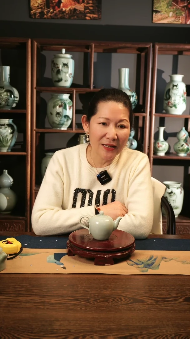 【闪购商品】青瓷 粉青 如意 小壶