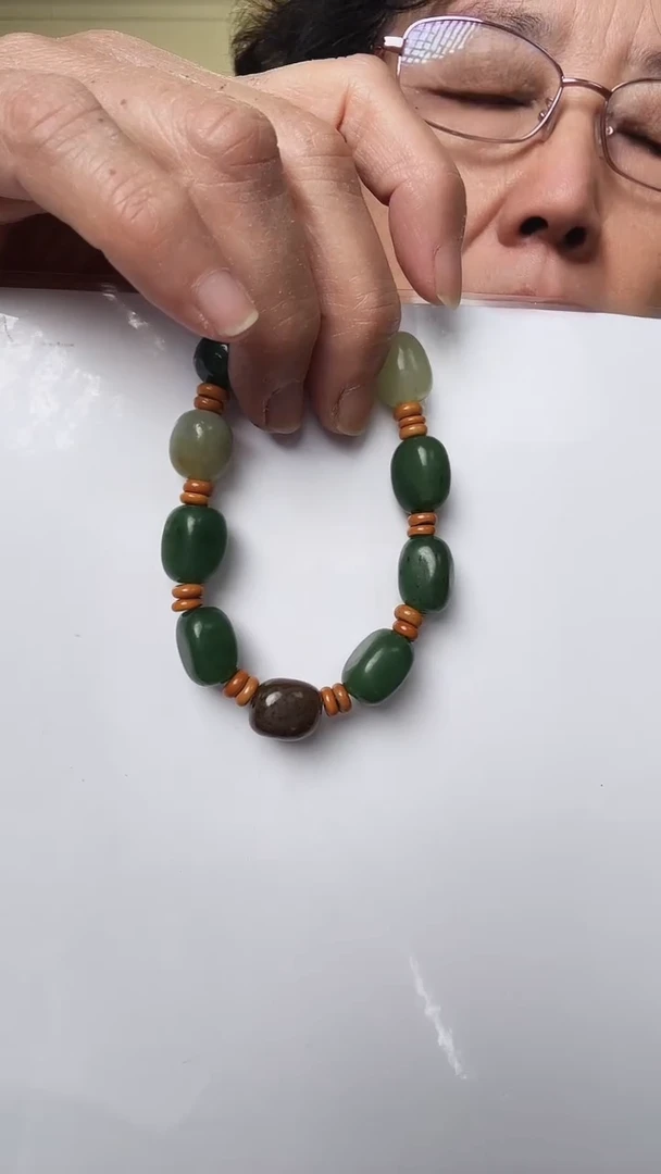 未镶嵌手串和田玉1
