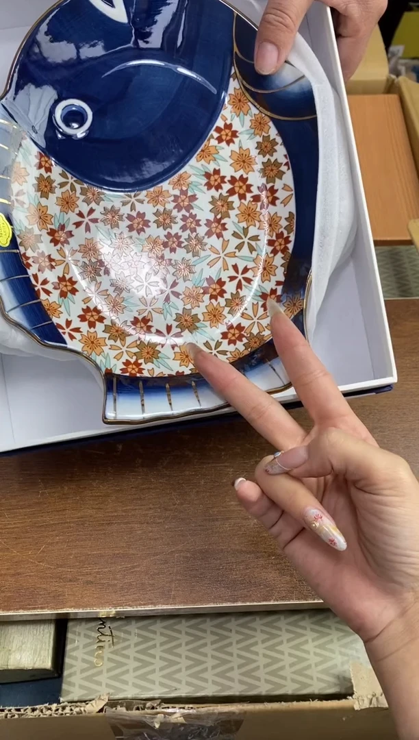 【闪购商品】瓷片隆莲瓷器欢迎大家