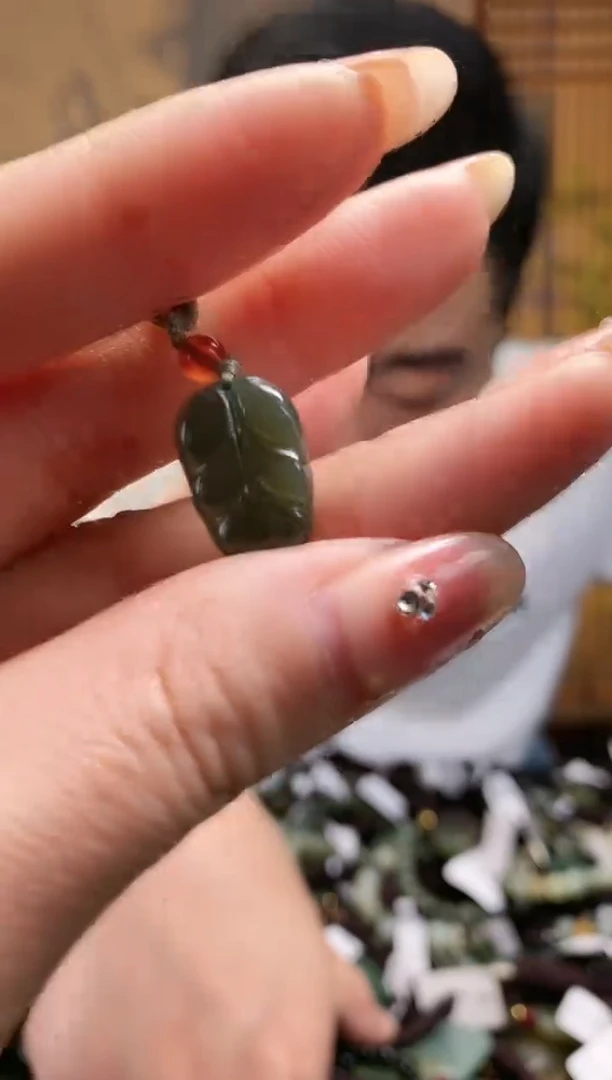 【闪购商品】和田玉颈饰未镶嵌多样性发货，拍一发一