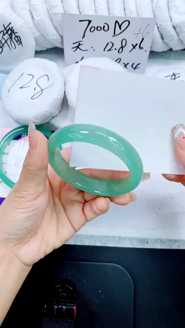 石英质玉手镯未镶嵌78-57