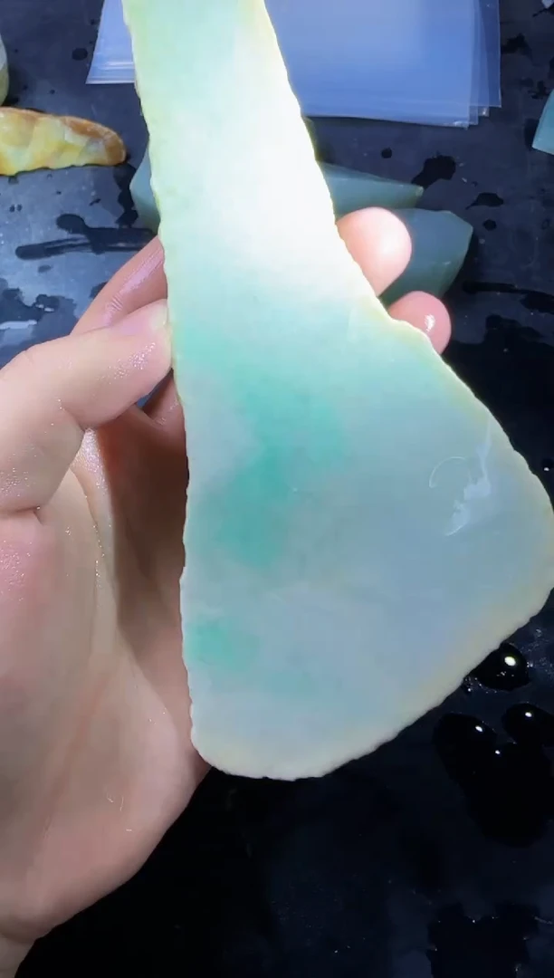 【闪购商品】翡翠挂件未镶嵌066翡翠