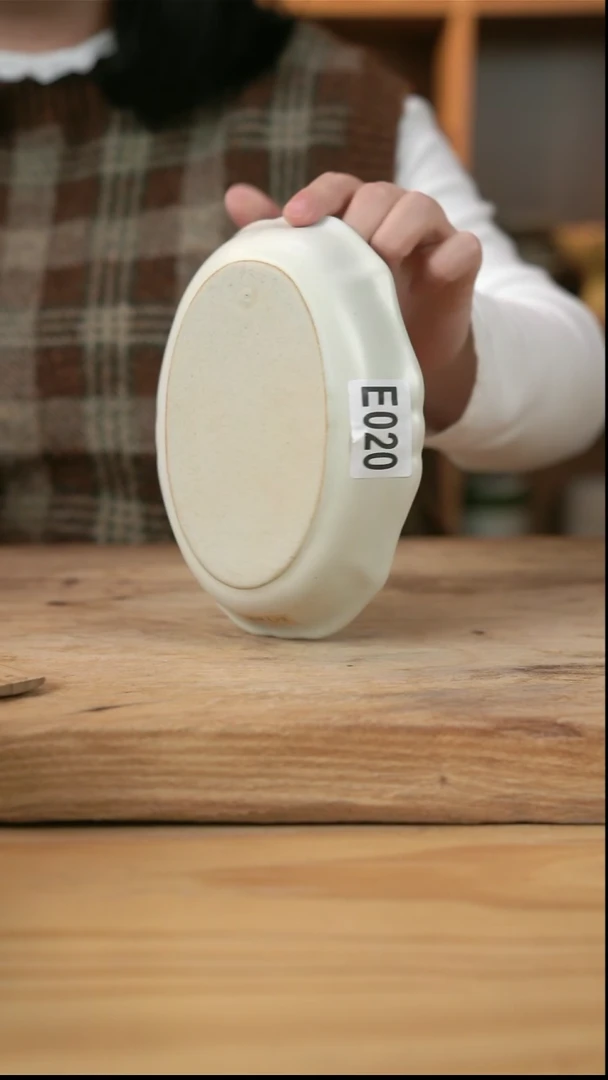 【闪购商品】E020白色的7英寸花边椭圆深盘