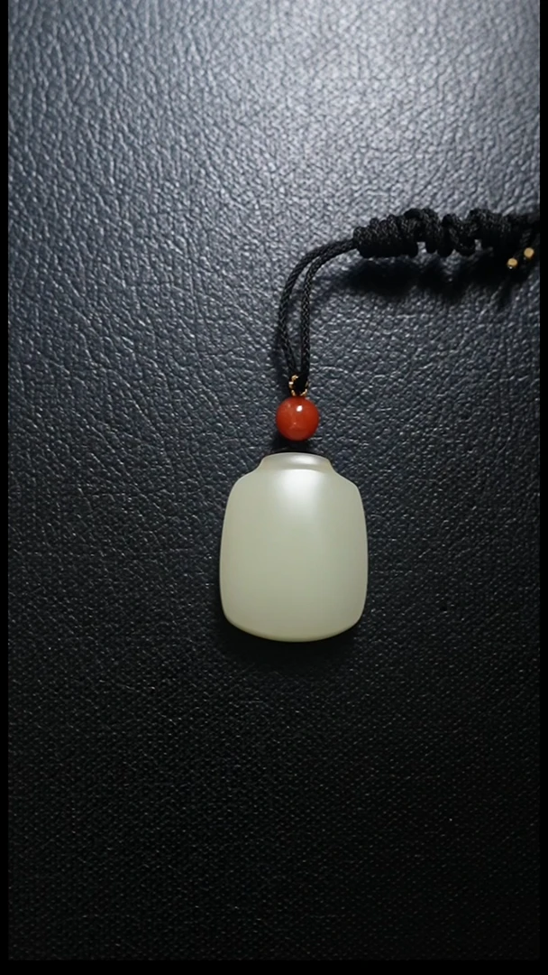 颈饰未镶嵌和田玉无事牌