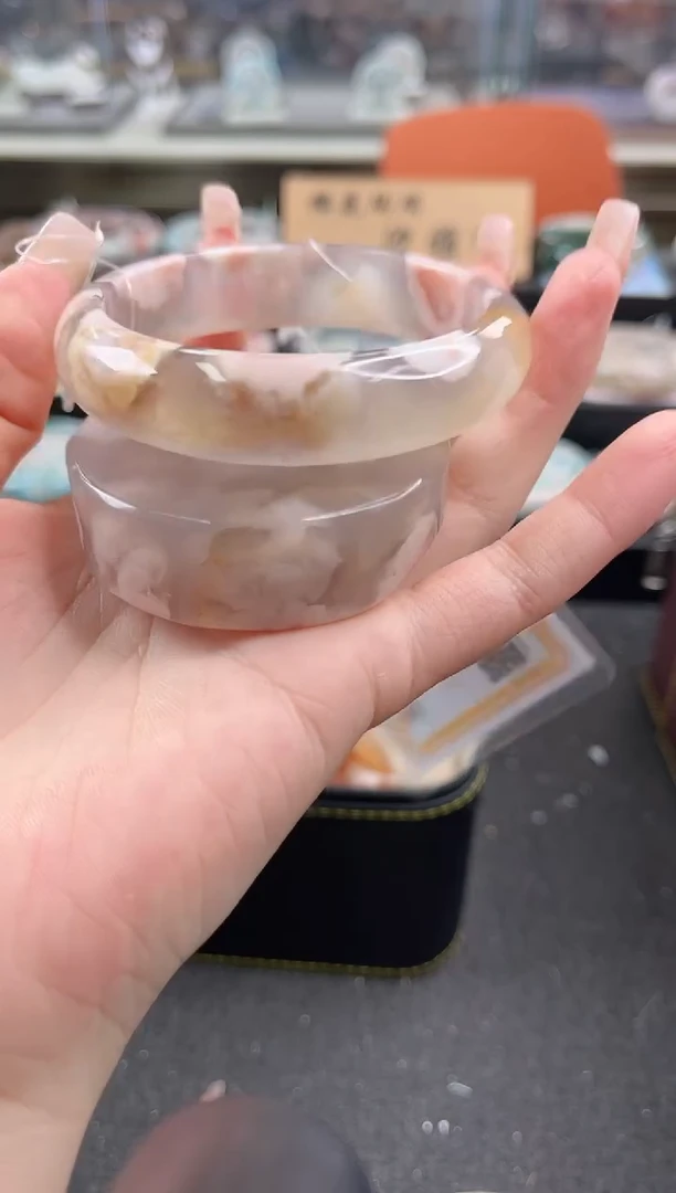 未镶嵌手镯石英质玉尘*丷圈口（赠品镯心）