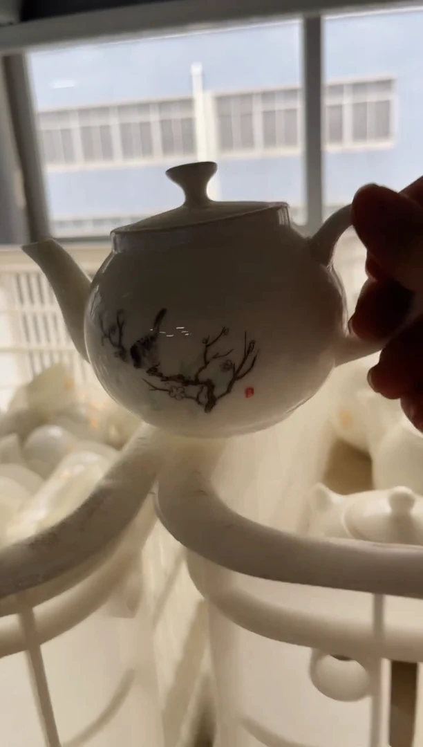 羊脂玉喜鹊美人壶