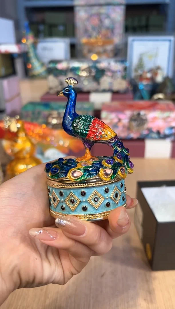 【闪购商品】杯261蓝色圆形孔雀盒