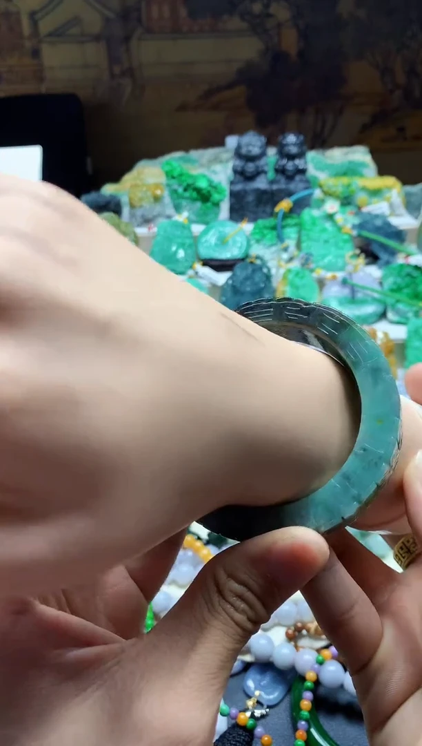 颈饰未镶嵌翡翠天然A货翡翠