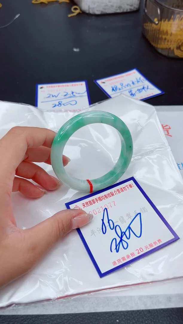 翡翠手镯未镶嵌11111111111