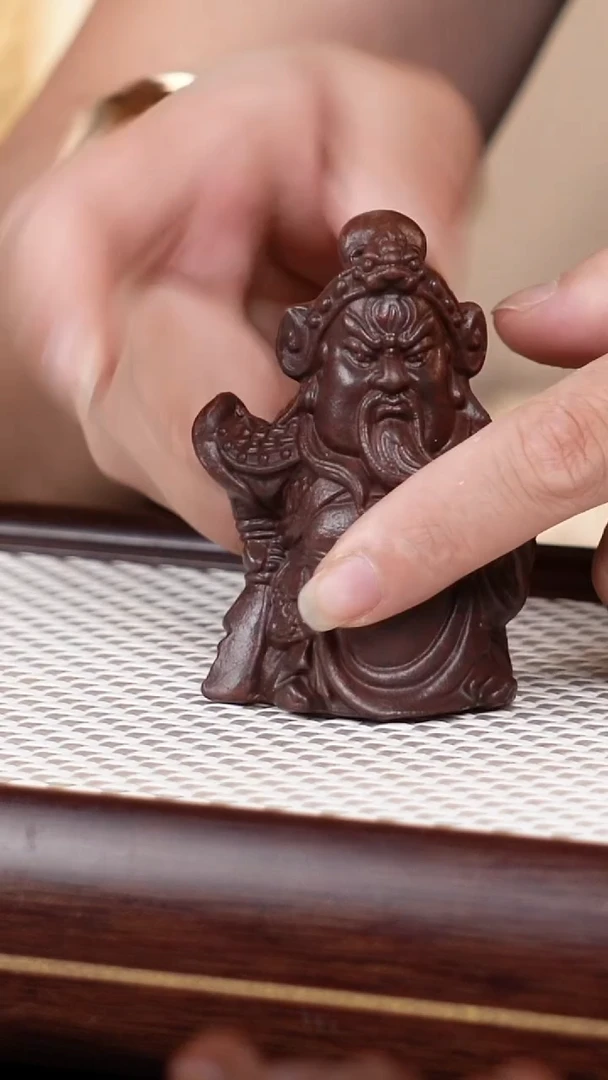 茶壶紫砂茶宠关公