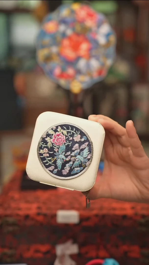 犏牛皮（革）首饰盒 绣花双面非遗