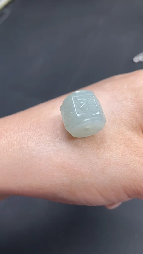 定制翡翠未镶嵌小桶珠