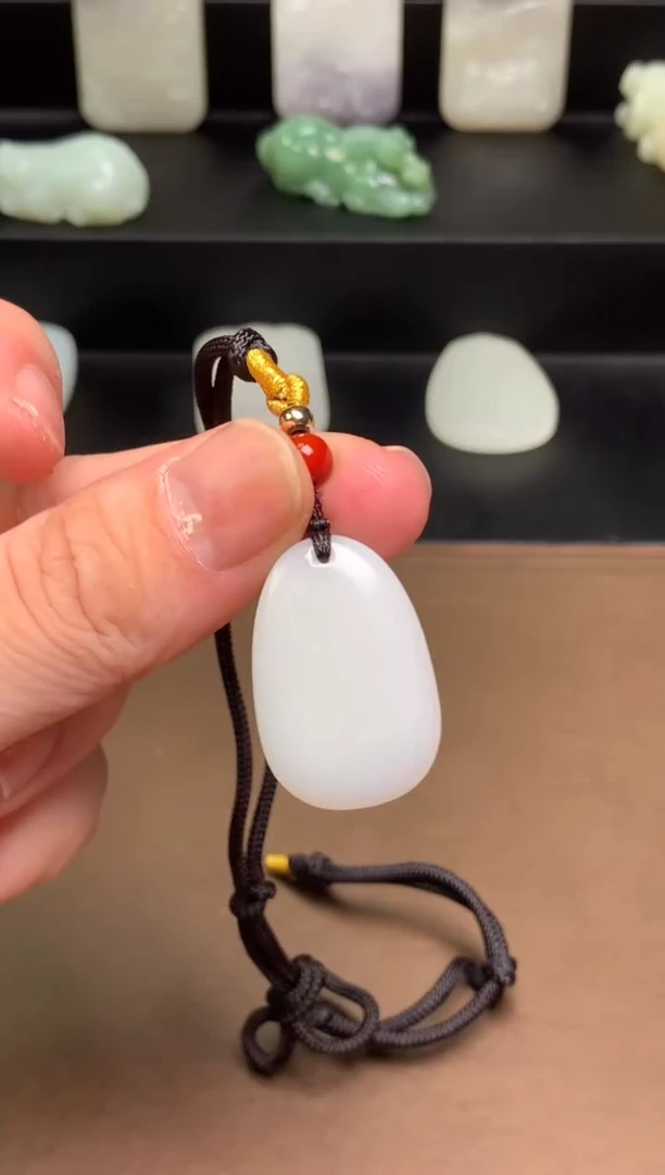 颈饰未镶嵌和田玉3 通