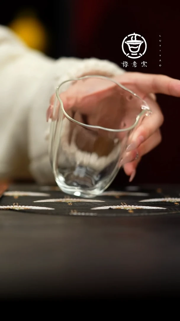 【闪购商品】禄意窑花口透明公道杯