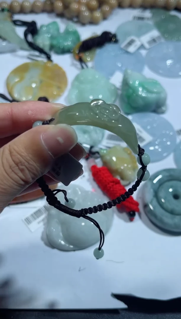 【闪购商品】翡翠吊坠(不含链)未镶嵌00001014