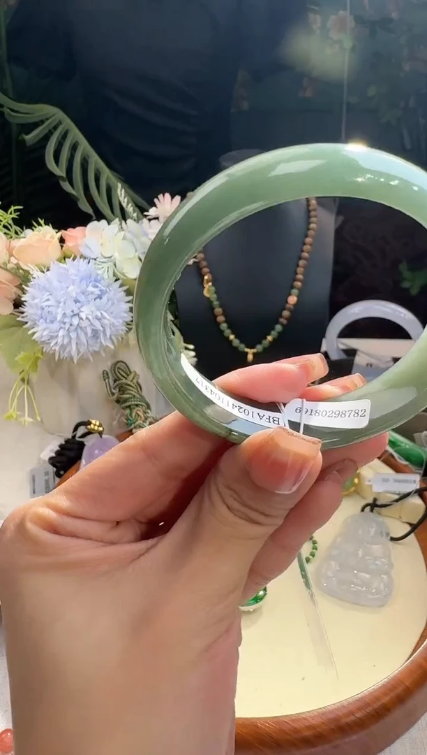 【闪购商品】翡翠手镯未镶嵌手镯
