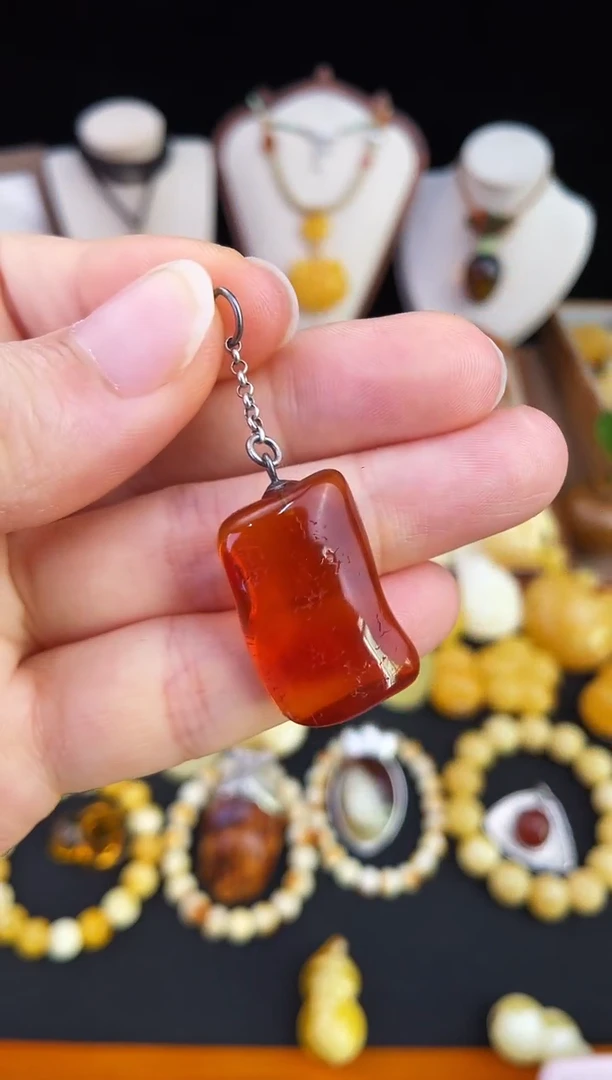 琥珀未镶嵌珠宝奇石柒月