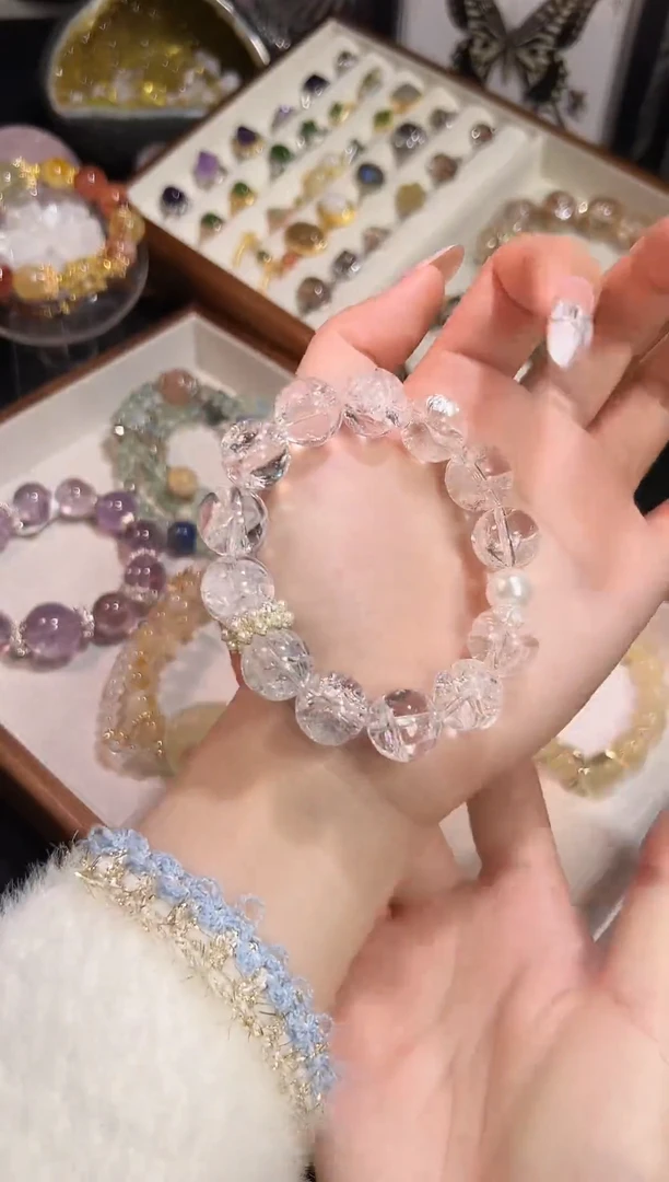 合金手链水晶多样性发其一，颜色微差